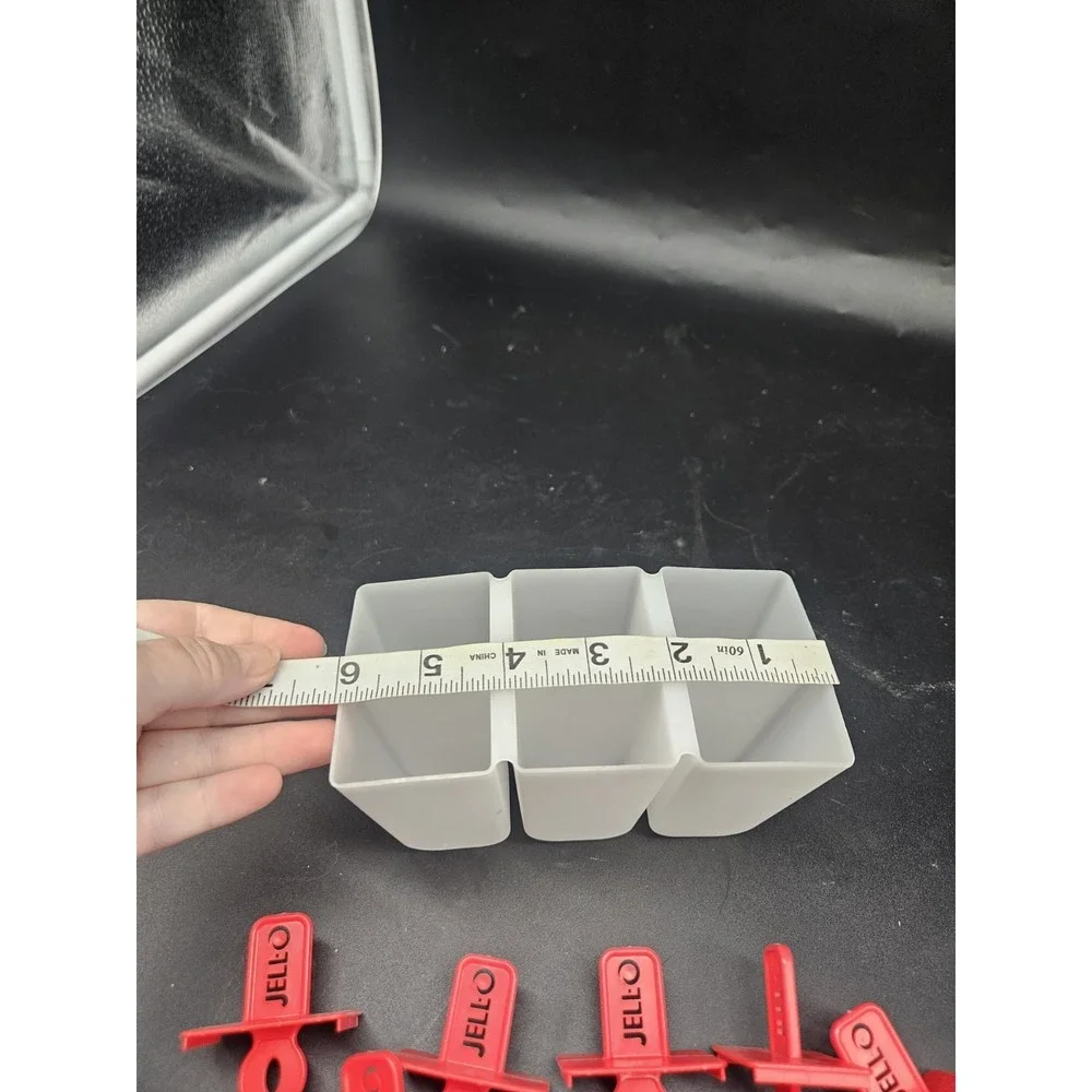 Jell-o Pudding  or Ice Pop Molds Vintage Plastic White and Red Makes 6 Pops